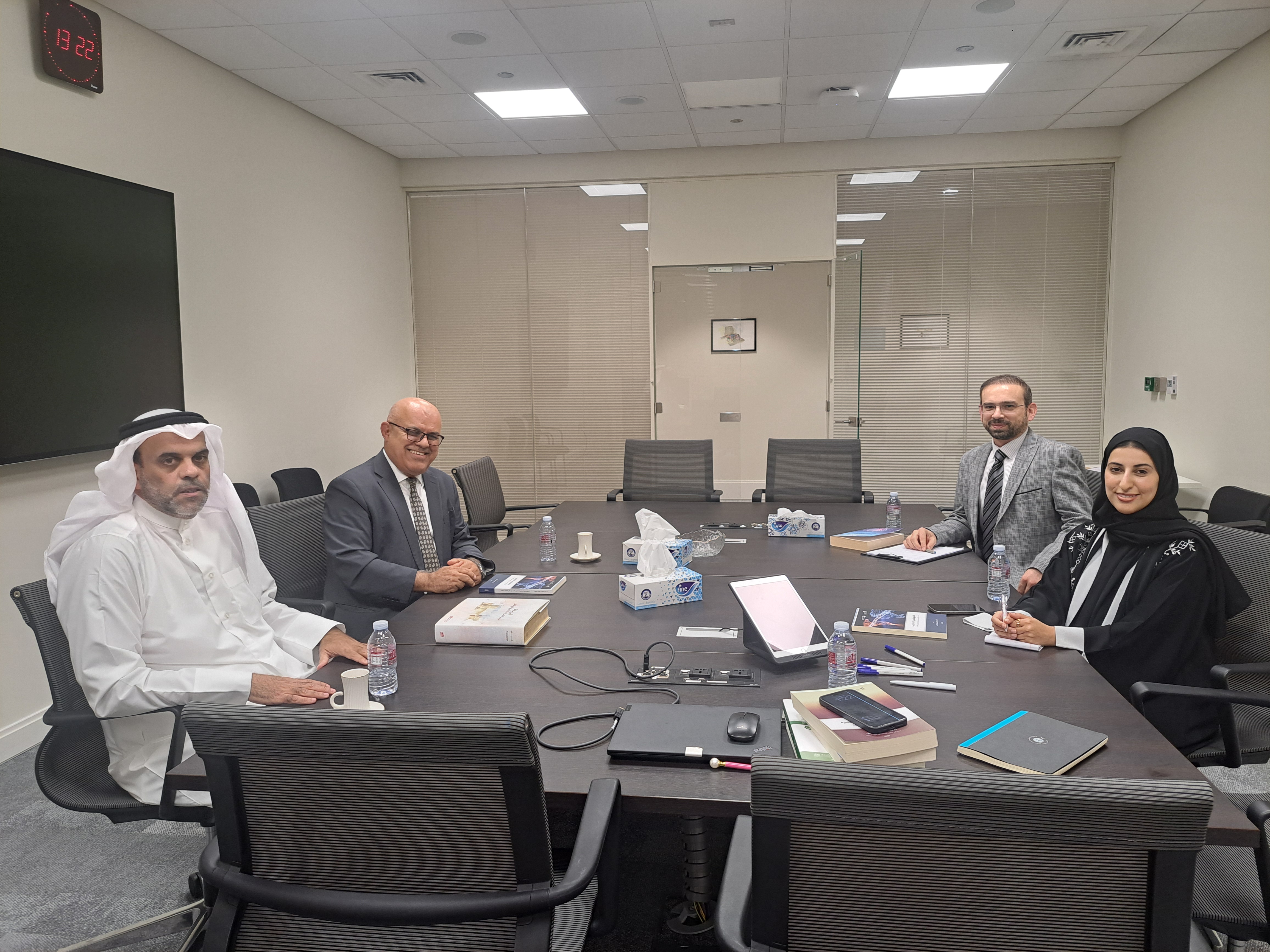 التعاون مع دار نشر جامعة قطر 